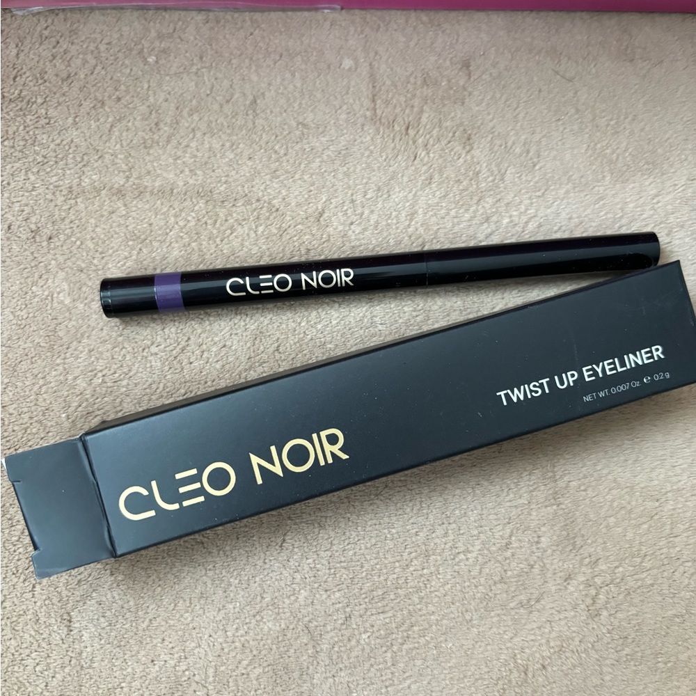 Cleo Noir Twist Up Eyeliner